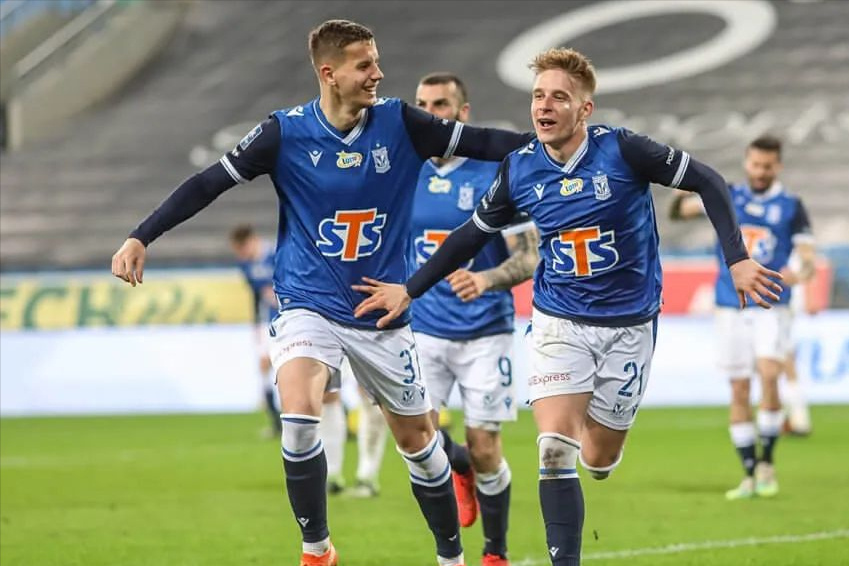 卡拉巴赫：欧冠&ldquo;草根逆袭者&rdquo;的热血征程